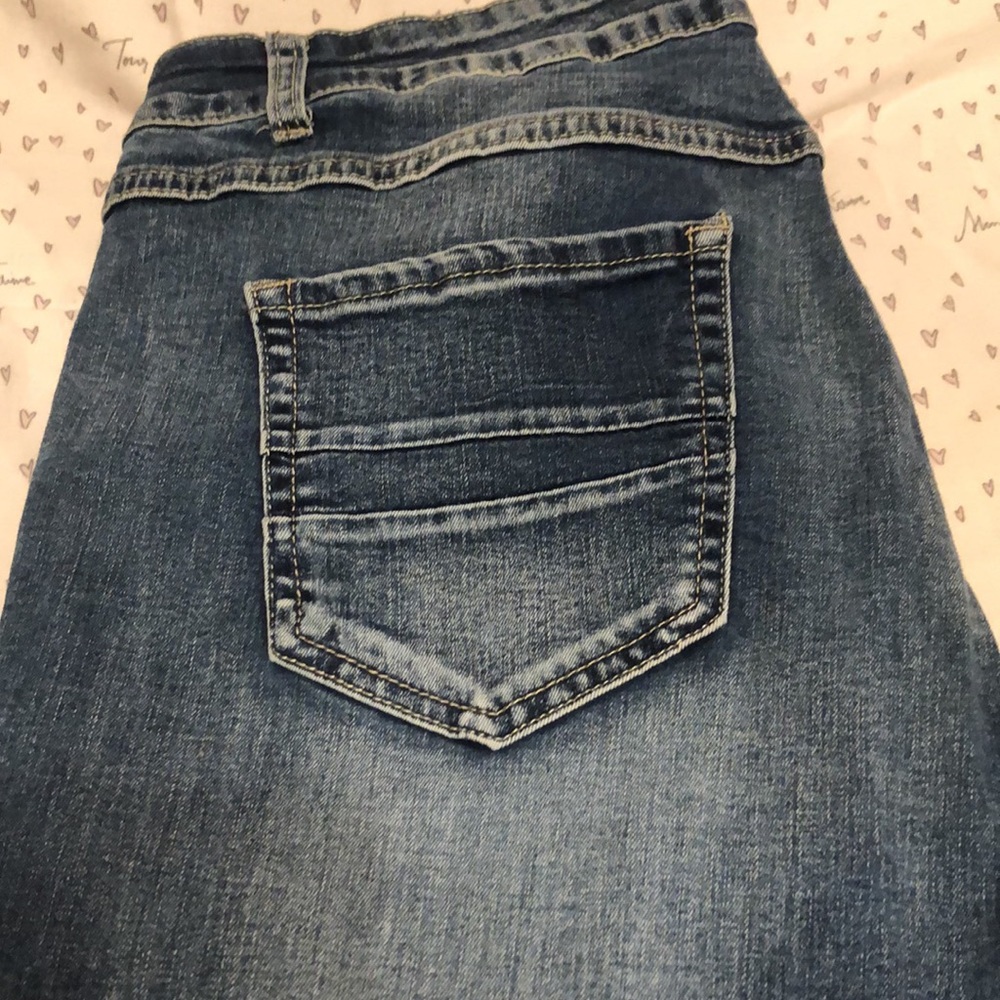Size 18R Skinny Distressed Jeans, triple button closure, medium wash - Picture 2 of 4